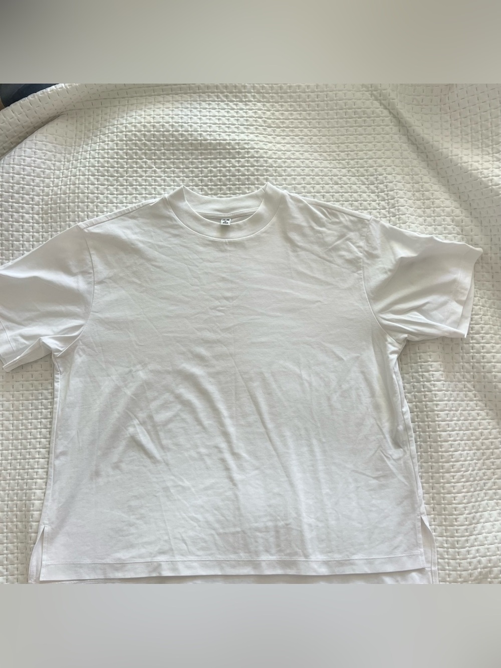 Uniqlo ✨NWOT✨ Unisex  White Short Sleeve Crew Neck T-Shirt